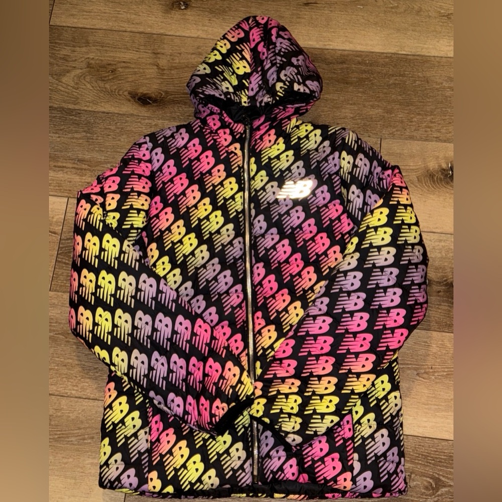 NEW BALANCE Logo Puffer Jacket Teen Size Large (14).